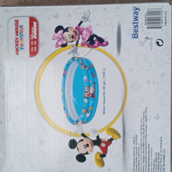 Disney Junior Mickey Play Pool w/ Goggles - Picture 3 of 7